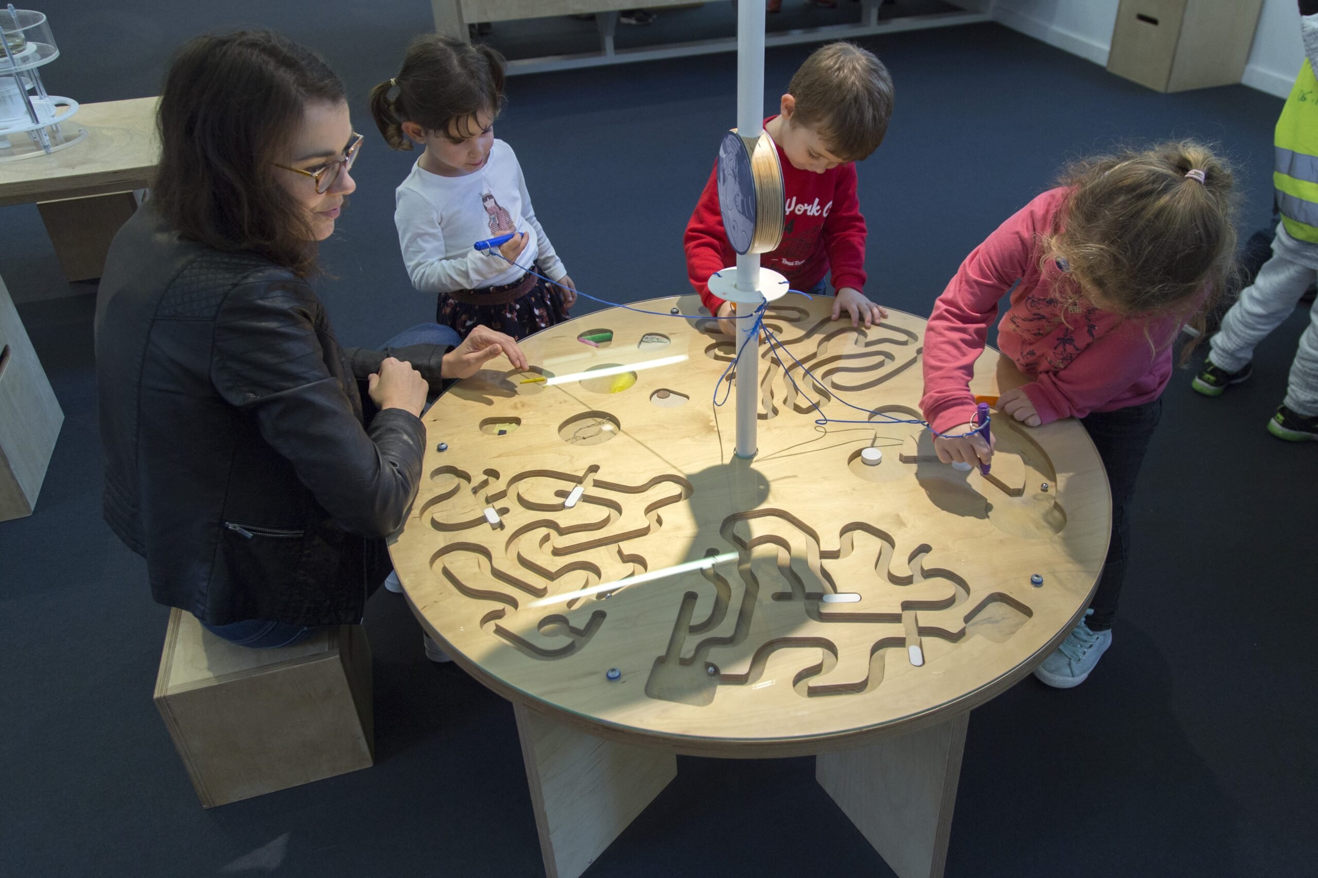 🔬 앎의 부두(케 데 사부아르)